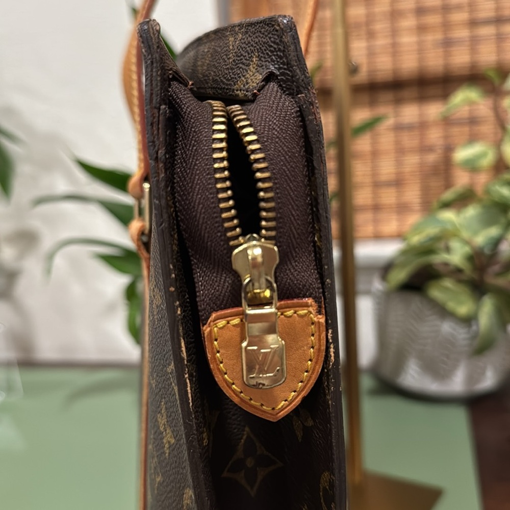 Louis Vuitton Brown and Tan Tote - Picture 5 of 11